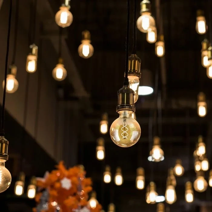 LED Filament Lamp G125, 5W, 1800K Amberglas, E27, 250 lumen